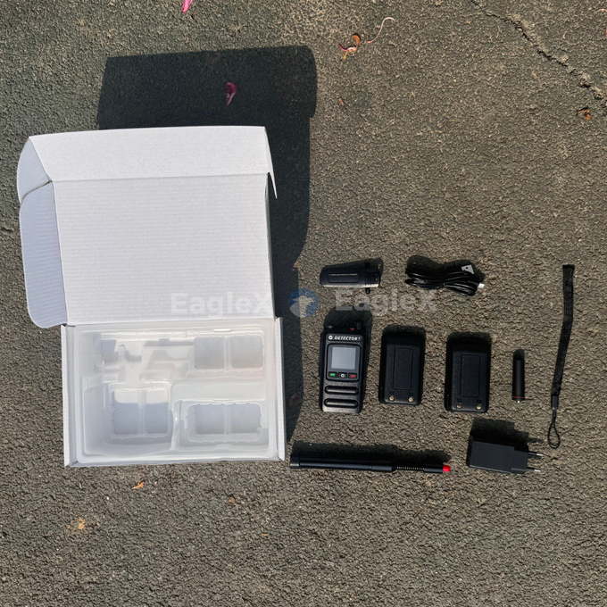 1.5-2KM Detector de drones de FPV portátil Detecção 8001500MHz、24002485MHz、57255850MHz 3